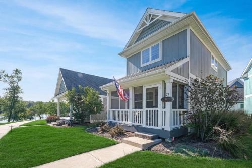 Ottawa House | River Shores Cottage
