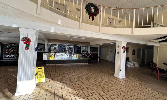 Fort Smith Hotel | River Valley Inn and Suites By Belvilla