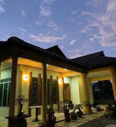 Kampung Abi House | River Valley Roomstay