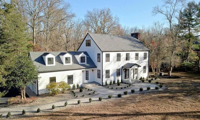 Princeton Villa | River View Estate: 5 mins from Princeton downtown