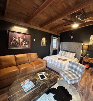 Shreveport House | River View, Red River Carriage House