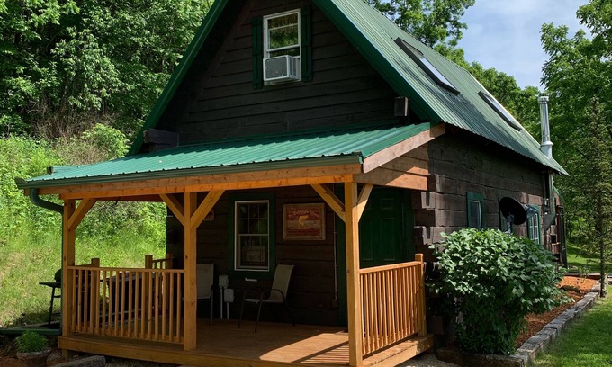 Viola Cabin | River View Retreat-Elk Creek, Driftless Region