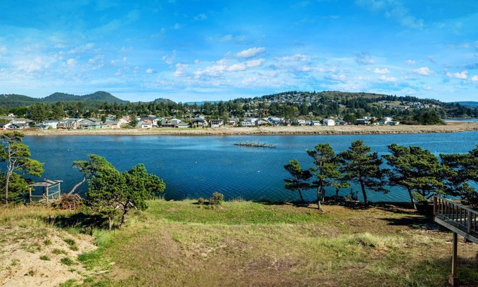 Pacific City House | River Views & Fishing from Backyard, Pet Friendly, 5 min Walk to Beach, Master w/Private Deck & Wifi