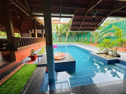 Kuttanad Taluk Villa | Riverbliss - River Retreat with Private Pool