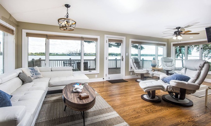 Port Huron House | Riverfront 3BR w/2 Kings, Hot Tub & EV Charger