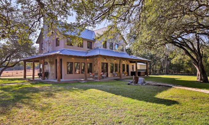 Blanco House | Riverfront Blanco Home with Shaded Porch and Hot Tub