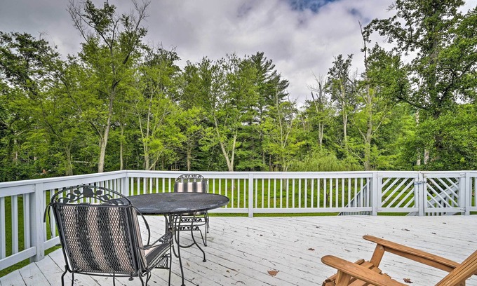 Great Cacapon Cottage | Riverfront Cacapon Cottage: Kayak, Fish, Swim