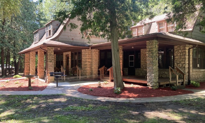 Galt Cottage | Riverfront Cottage located in historic park