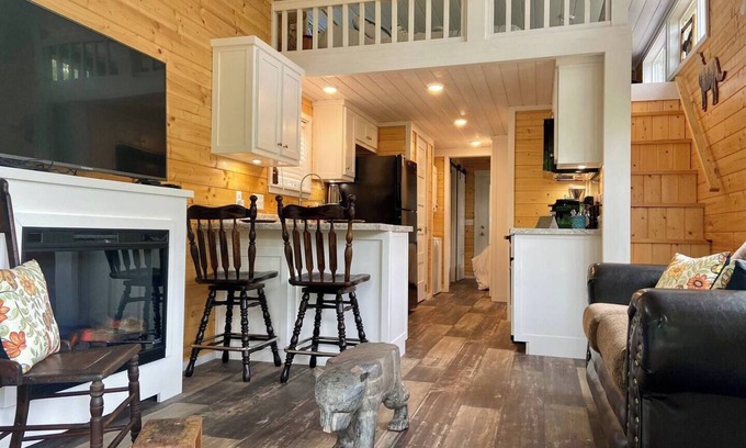 Mentone Apartment | RiverFront l Kayak l Hiking Trail l Tiny Home - Where The Little River Runs