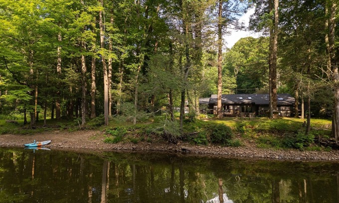 Elkins House | Riverfront Mountain Getaway, Fire Pit, Hot Tub, Swimming Hole, Fireplace