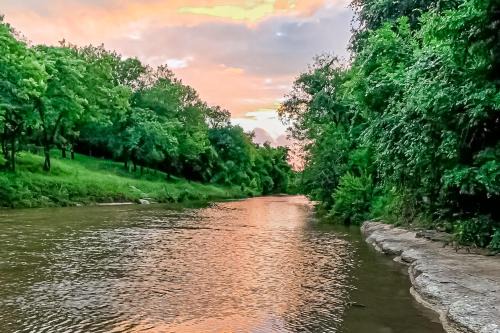 Liberty Hill House | Riverfront Oasis 1