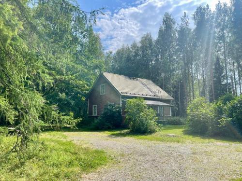 Mikkeli Apartment | Riverfront Retreat Willa Taimen with wooden sauna & wild nature