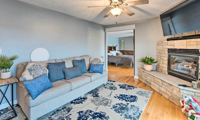 Rockford House | Riverfront Rockford Home w/ Fire Pit & Deck!