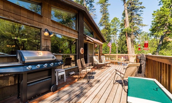 Ruidoso Cabin | RiverRidge Getaway: 3 Bedroom, 3 bath Upper Canyon Cabin on the River!