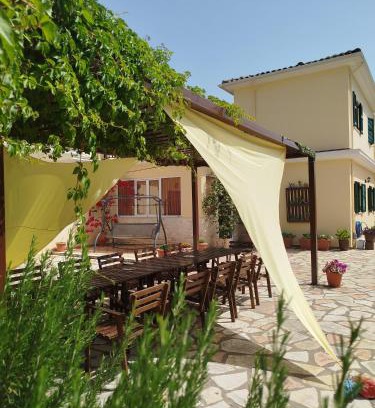 Vassiliki Apartment | Riverside Αpartments