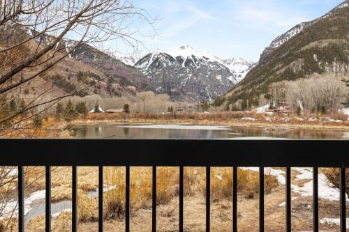 Telluride House | Riverside Condos B101 by AvantStay Condo Close To Downtown Town Park Ski Lift 8