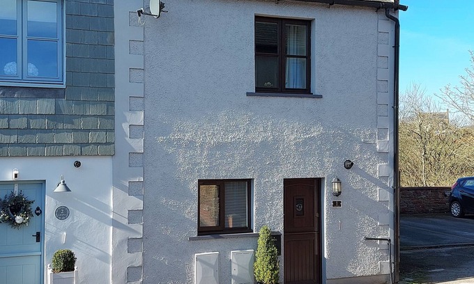 Cleator Moor House | RIVERSIDE COTTAGE in Whitehaven