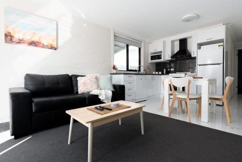 Riverside Apartment | Riverside Gem with Parking and WiFi