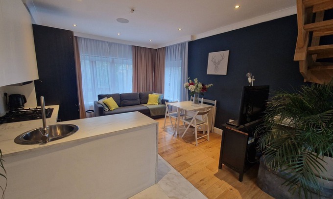 Chapelizod Apartment | Riverside modern gem in Dublin