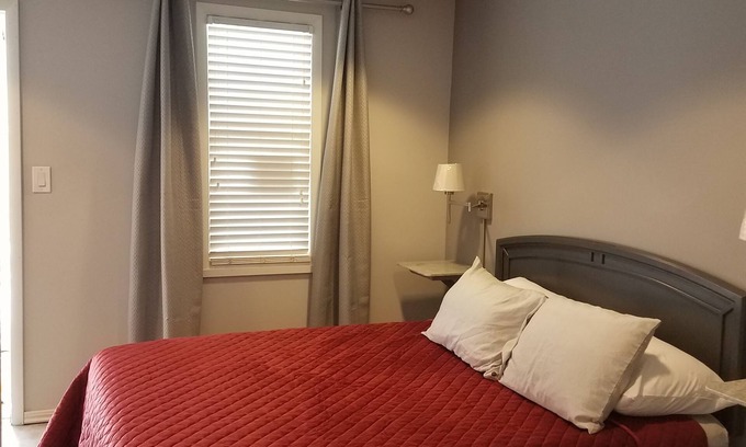Helper Hotel | Riverside Motel