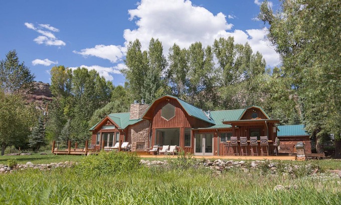 Placerville House | Riverside Retreat with Hot Tub