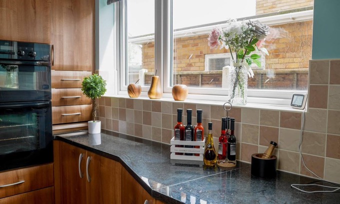 Stockton-on-Tees House | Riverside Retreat - Luxurious 4 Bedroom House