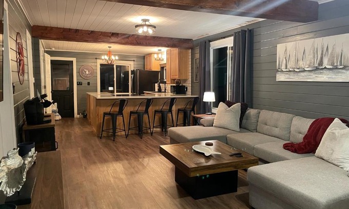 Riverside House | Riverside Retreat