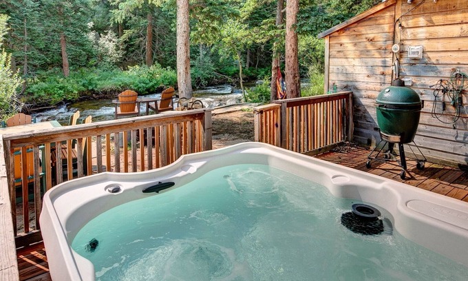 Lyons Cabin | Riverside`s Hideout Cabin