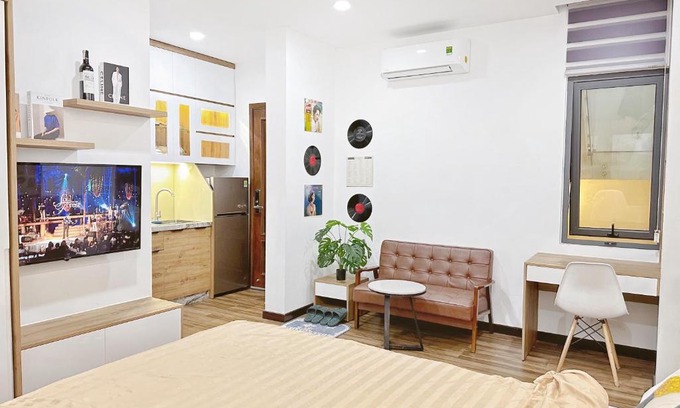 Ho Chi Minh City Apartment | RiverSideHome nearAirport/Netflix/Chill/Terrace