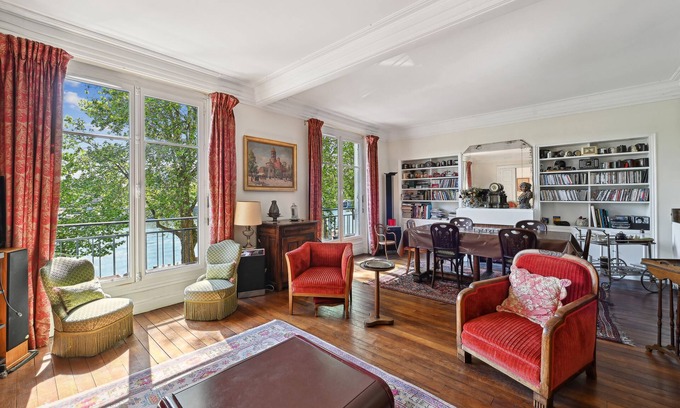 Auteuil Apartment | Riverview Reverie, by Veeve