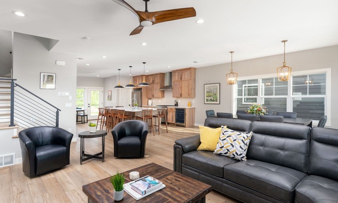 Duluth House | Riverwest Escape-Base Spirit Mtn, Sauna, Trails, Dog Friendly, 20% off Bike Rentals