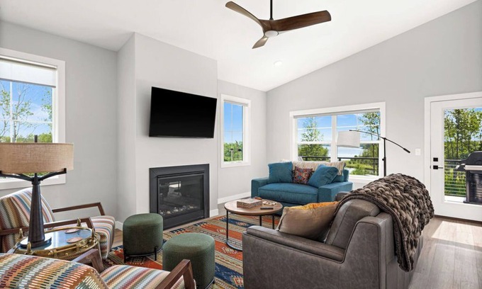Duluth Apartment | RiverWest Hunters Lookout-Riverfront, Base Spirit Mtn-Dog Friendly-20% off Bike Rentals