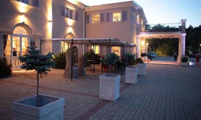 Olszewnica Nowa Hotel | Riviera Resort Modlin Airport