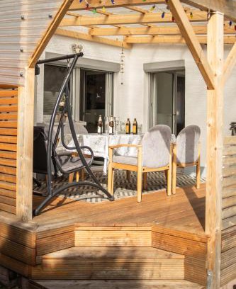 Fuerth Apartment | RK79 Ferienwohnung mit 4 Zimmer, Garten und Pool nähe Klinikum U-Bahn & S-Bahn zum Messegelände Nürnberg