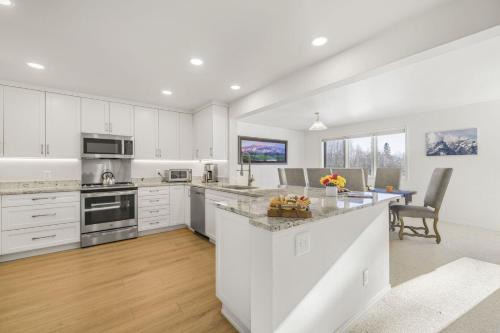 Moose Wilson Road Apartment | RMR: Mountain Ash 1 Condo in The AspensWilsonWY