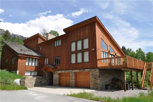 Teton Village House | RMR: Teodori House in Teton Village