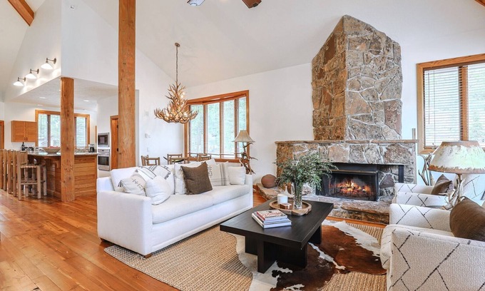 Teton Village House | RMR: Tram Tower 4 Condo in Teton Village