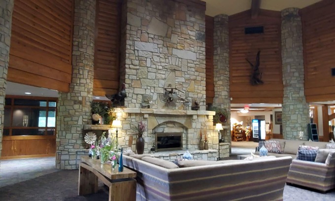 Cassville Hotel | Roaring River State Park