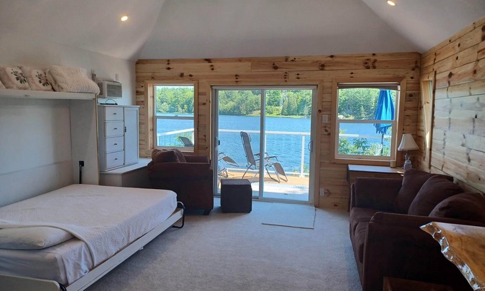 Frontenac Cabin | Robin's Nest. Beach. Watersports free. Private deck - Lake view. Couples only.