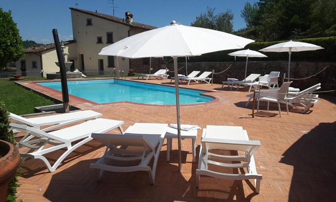 Tavarnuzze Apartment | Rocca Palazzaccio