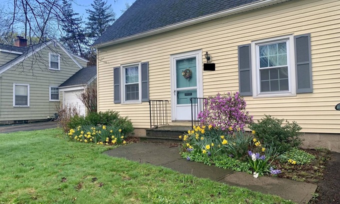 Rochester House | Rochester Getaway! Stay in our charming 3-bedroom home near Oak Hill