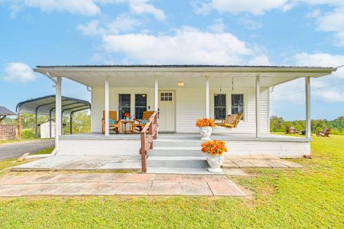 Saint Helens House | Rock Climb, Hike, Relax! Quiet Beattyville Retreat