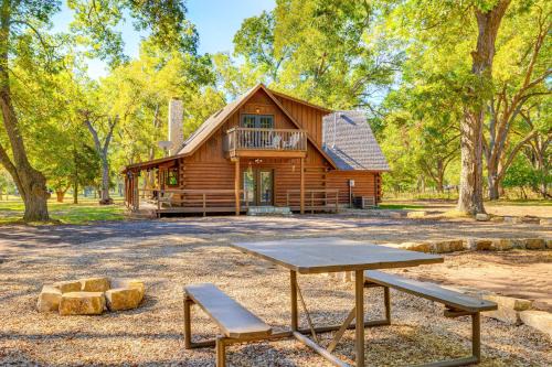 Davis House | Rock Creek Lodge 1 Mi to Lake of the Arbuckles!