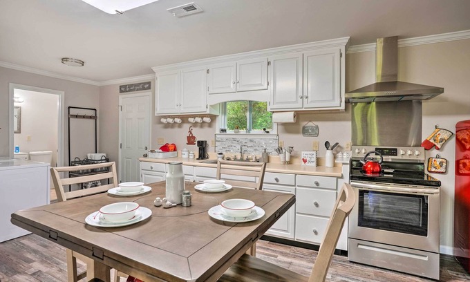 LaFayette House | Rock Spring Hideaway w/ Large Yard + Grill!