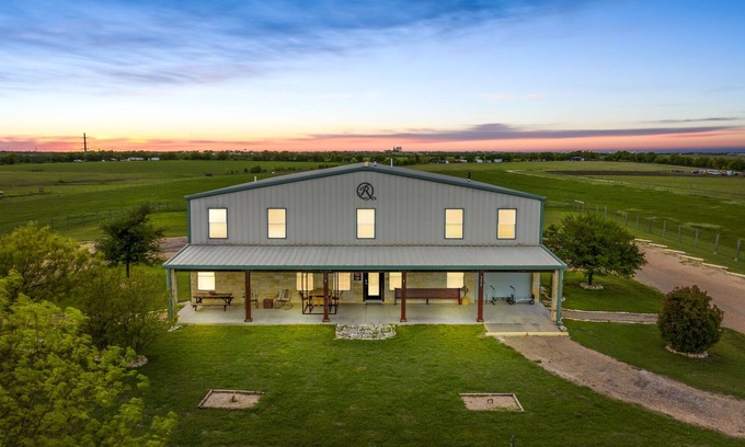 Bell County Cabin | Rockin' R Retreat Center located just outside of Temple Tx