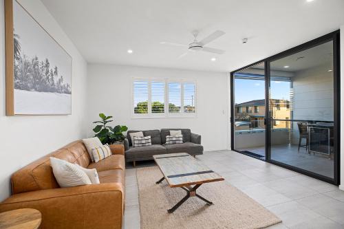 Sawtell Apartment | Rockpool 2 Sawtell Beach - Just steps to Restaurants and 2 min Stroll to Beach!