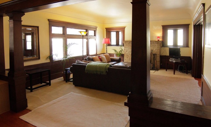 Piedmont Avenue House | Rockridge Area Craftsman BungalowWalk to College Av