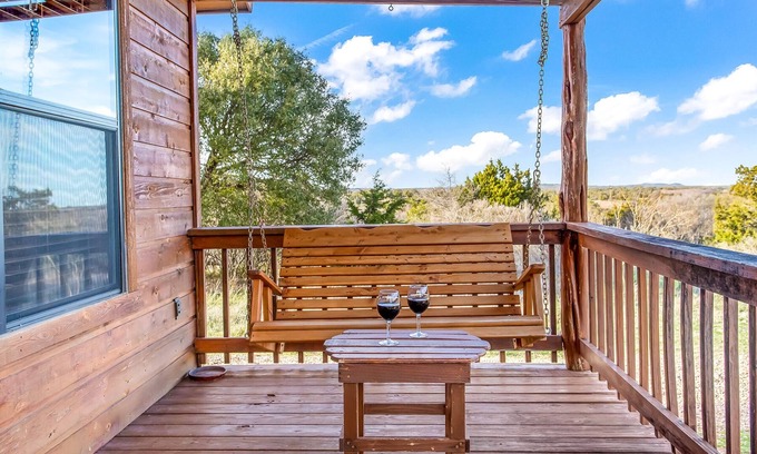 Fredericksburg Cabin | Rockview Cabin 5 | Spectacular Views of Enchanted Rock!