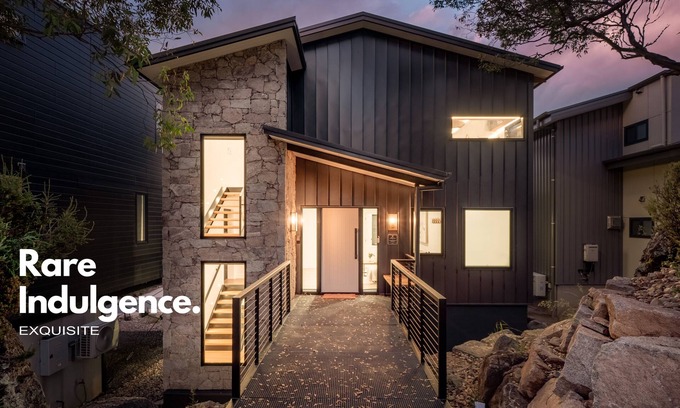 Crackenback Ski Chalet | Rocky Descent | Crackenback