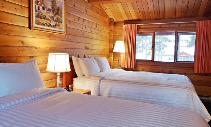 Valemount Hotel | Rocky Inn